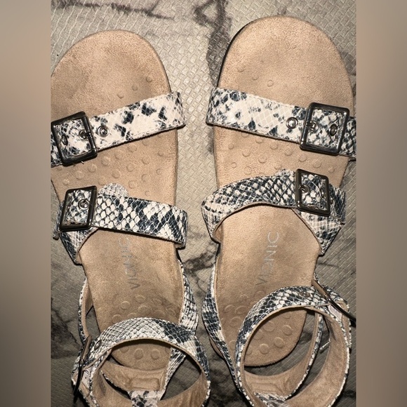 Vionic women’s snakeskin print sandal comfort sandal 8 summer beach leather - Picture 3 of 6